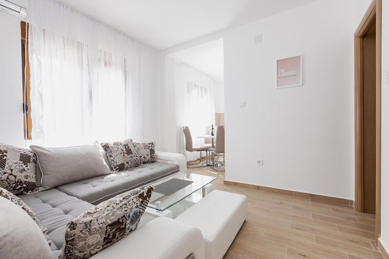 Muo Sea Front Apartments โกตอร์ ภายนอก รูปภาพ
