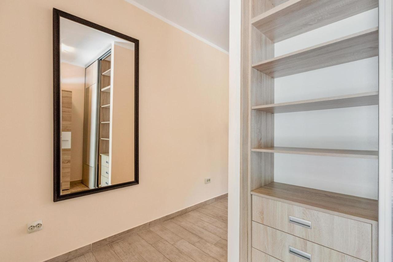 Muo Sea Front Apartments โกตอร์ ภายนอก รูปภาพ
