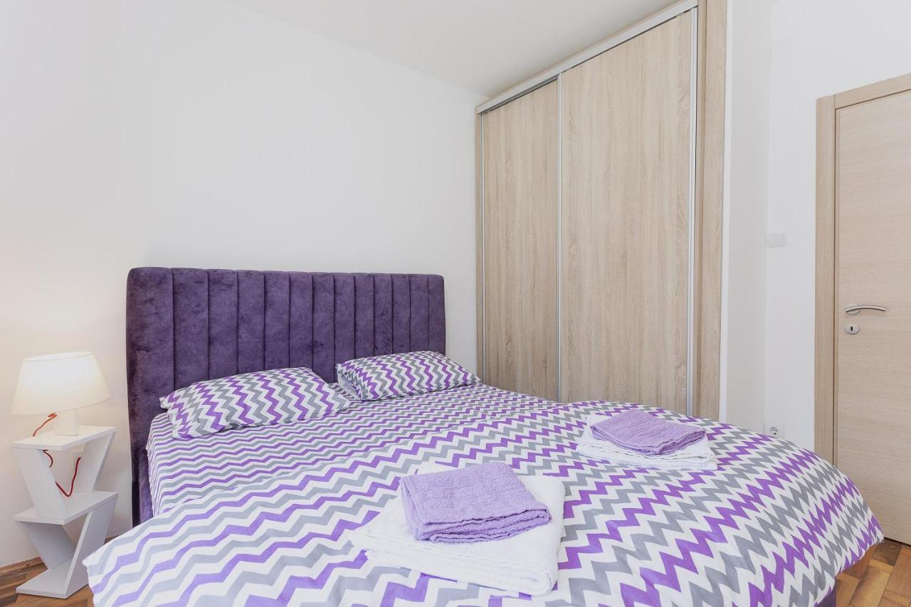 Muo Sea Front Apartments โกตอร์ ภายนอก รูปภาพ