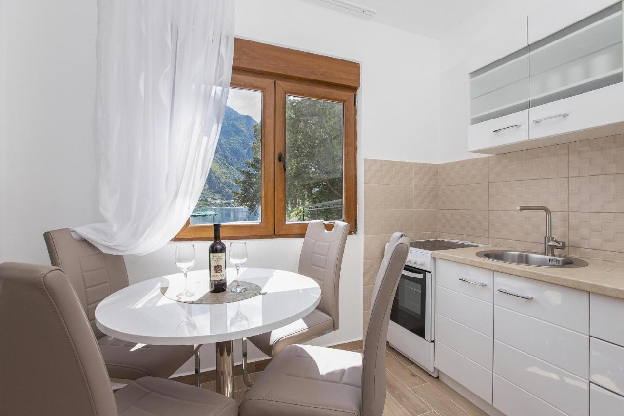 Muo Sea Front Apartments โกตอร์ ภายนอก รูปภาพ